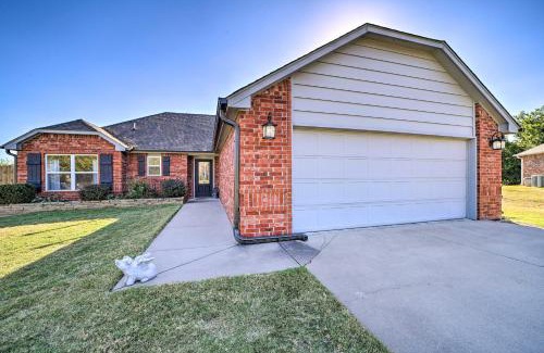 Claremore House | Claremore Getaway: Relaxing Retreat Near Historic District