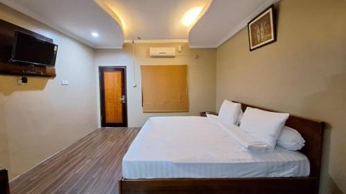 Waena Hotel | Family-Friendly Stay at Clarence Hotel Jayapura by Sajiwa