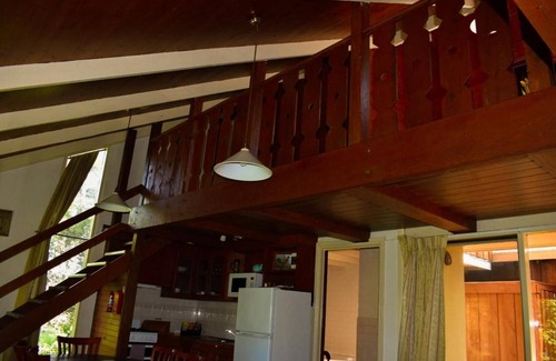 Ob Flat House | Discover Comfort at Clarendon Chalets - Rated 9/10!