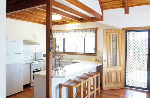 Possum Brush Cottage | Discover Clarendon Forest Retreat: 4-Star Getaway with Pool
