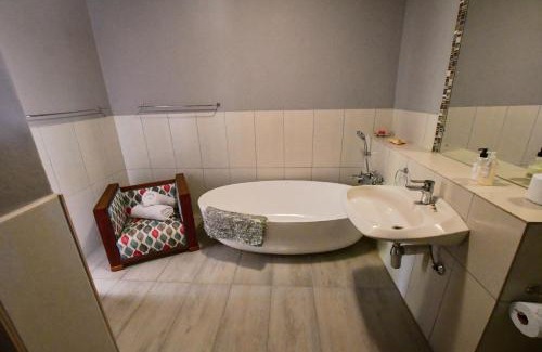 Clarens Villa | Pet-Friendly Retreat at Clarens Lantern - Rated 8/10