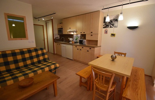 Vaujany Apartment | Top-Rated CLARET 2 Apartment with Family-Friendly Amenities