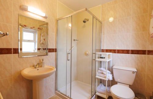 Tuamgraney Bed & Breakfast | Relax at Clareville House B&B: 4-Star Guest Favorite