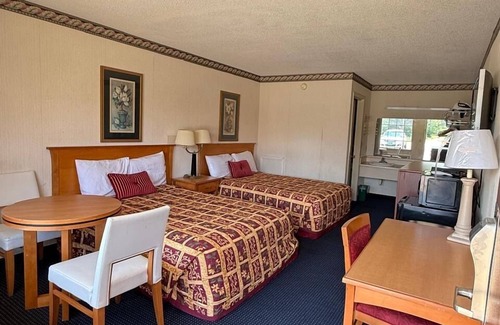 Waynesboro Hotel | Budget-Friendly Claridge Inn with Breakfast & Family Amenities