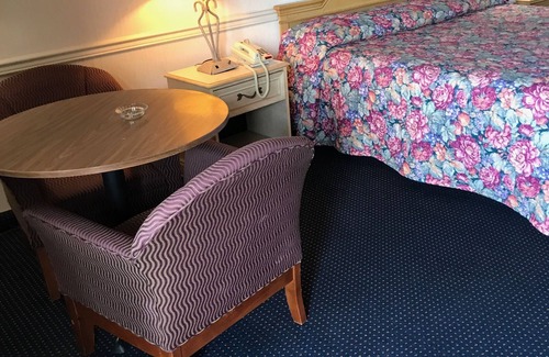 Waynesboro Hotel | Budget-Friendly Claridge Inn with Breakfast & Family Amenities