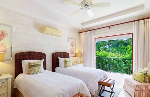 Gibbs Bay House | Claridge Plus Luxury Villa