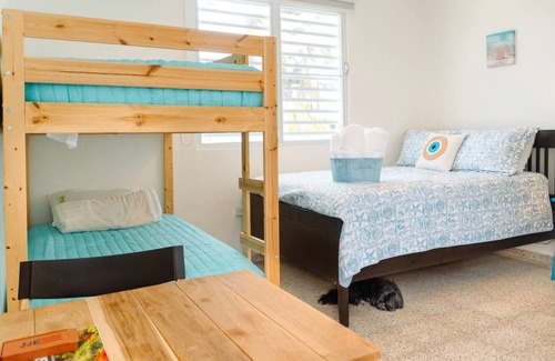 Lajas Apartment | Clarifying Oasis: San Gabriel Poolside Studio