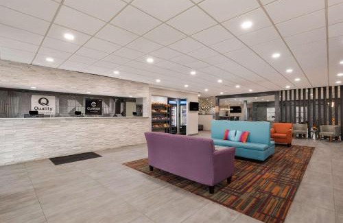 Joliet Hotel | Comfortable Stay at Clarion Hotel & Convention Center Joliet