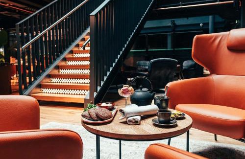 Kamppi Hotel | Explore Hotel Mestari: Pet-Friendly with Hot Tub & Kitchen