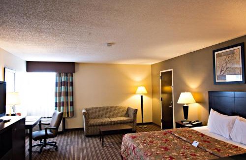 San Angelo Hotel | Discover Clarion Hotel San Angelo: Comfort Near Convention Center