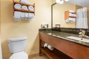Shippensburg Hotel | Guest Rated 8.3: Clarion Hotel & Suites University-Shippensburg