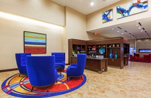 The Colony Hotel | Pet-Friendly Retreat at Clarion Hotel The Colony, Plano West