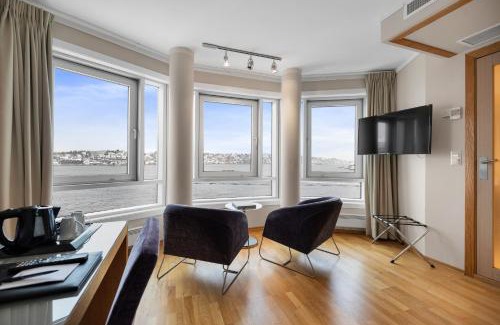 Arendal Hotel | Elegant Stay at Clarion Hotel Tyholmen: Pet-Friendly Retreat