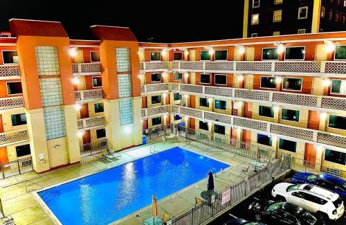 Atlantic City Hotel | Oceanfront Clarion Inn: Family-Friendly with Scenic Views