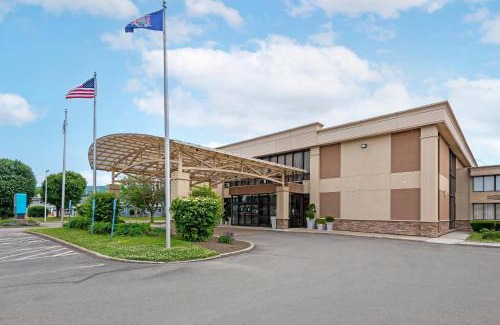 Elmira Hotel | Relaxing Retreat at Clarion Inn Elmira-Horseheads