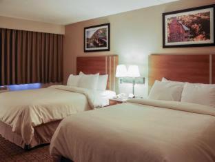 Halltown Hotel | Comfortable Stay at Clarion Inn Harpers Ferry-Charles Town