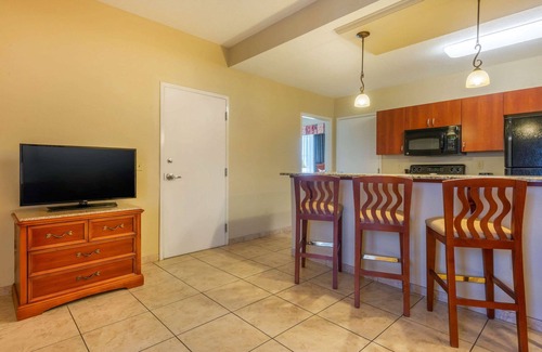 National Gardens Hotel | Experience Comfort at Clarion Inn Ormond Beach Today
