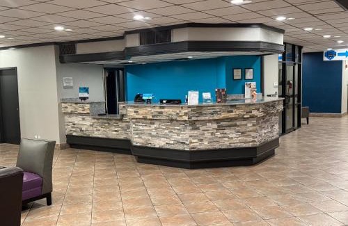 Dothan Hotel | Pet-Friendly Stays at Clarion Inn & Suites Dothan South