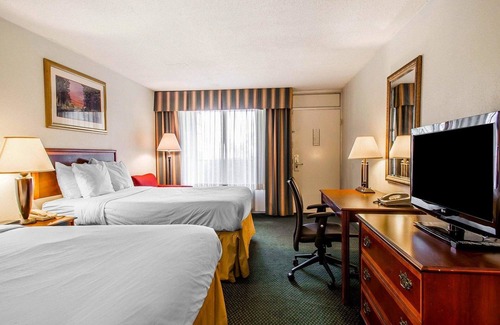 Dothan Hotel | Discover Comfort at Clarion Inn & Suites Dothan South