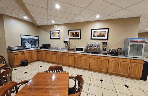 Roswell Hotel | Discover Comfort at Clarion Inn & Suites with Pool and Spa