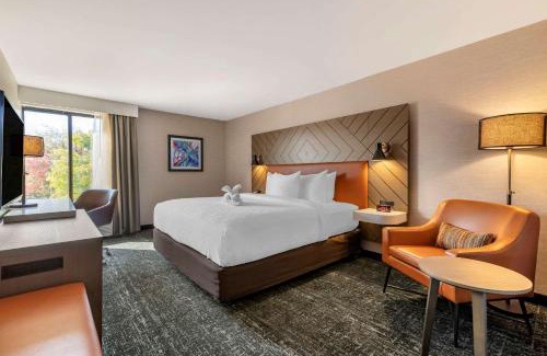 Nashua Hotel | Oceanfront Clarion Inn: Highly Rated with Top Amenities