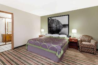 Kimball Hotel | Pet-Friendly Retreat at Clarion Pointe Kimball, Rated 8/10