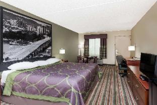 Kimball Hotel | Pet-Friendly Retreat at Clarion Pointe Kimball, Rated 8/10