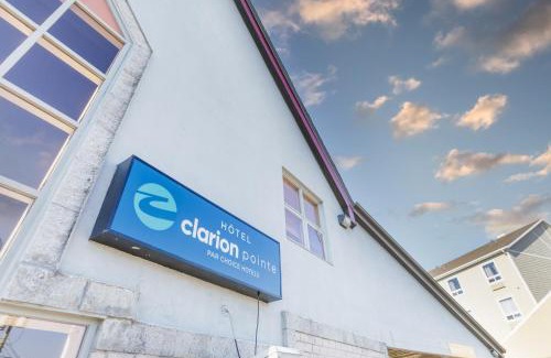 Ste. Foy Hotel | Pet-Friendly Retreat at Clarion Pointe Quebec Airport