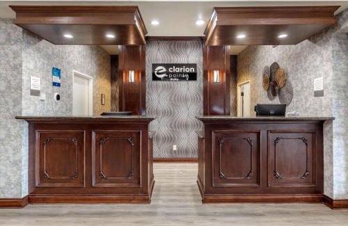 Sulphur Springs Hotel | Pet-Friendly Retreat at Clarion Pointe Sulphur Springs