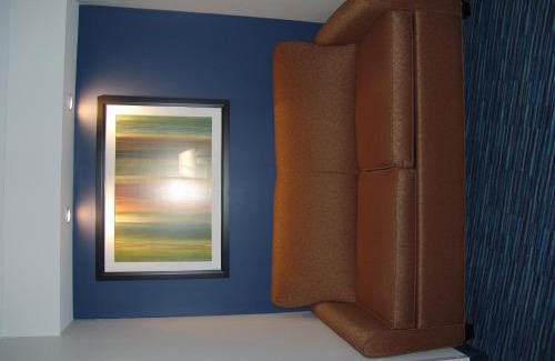 Downtown Syracuse Hotel | Convenient Stay at Clarion Pointe Downtown with Free Breakfast
