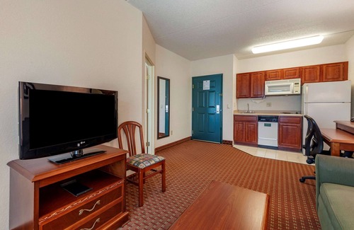 Madison Hotel | Ideal Clarion Suites at the Alliant Energy Center Awaits