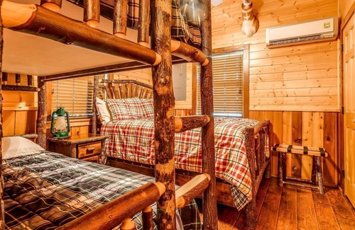 Weatherford Cabin | Clark Cabin - 4th Night Free!