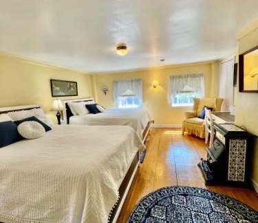 Newburyport Bed & Breakfast | Top-Rated Clark Currier Inn with Complimentary Breakfast