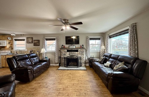 Baker City House | Clark Street Charmer - Adorable 2 Bdrm, with Firepit! Local Golfing 50% Off!
