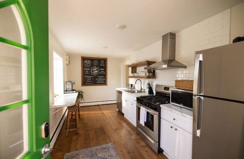 Clarkston Condo | Guest Rated 10/10: Clark Suite at Millpond Inn Awaits