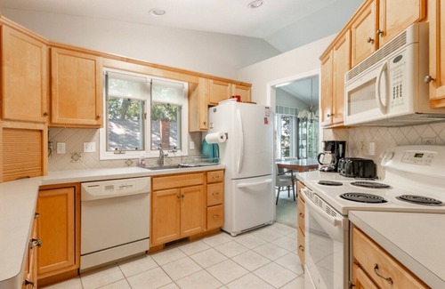 Clarklake House | Ideal Irish Hills Retreat for Football Fans near Ann Arbor