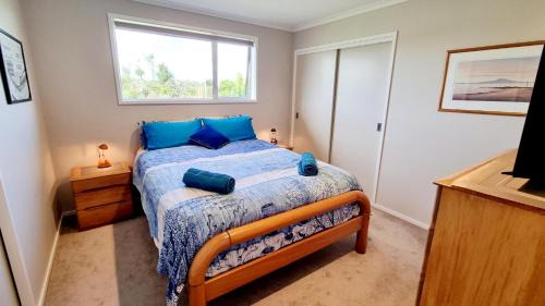 Clarks Beach Apartment | Unforgettable Clarks Beach Getaway with Ocean Views