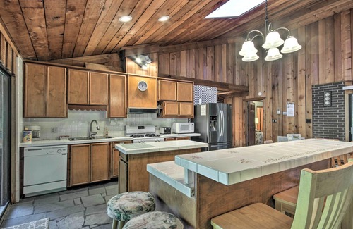 Lincolnton House | Relaxing Clarks Hill Lake Home with Pool and Dock Access