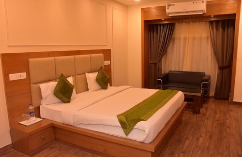 Baddi Hotel | Budget-Friendly Stay at Clarks Inn Express Baddi with Breakfast