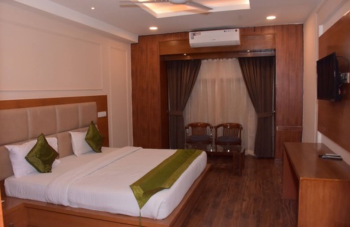 Baddi Hotel | Budget-Friendly Stay at Clarks Inn Express Baddi