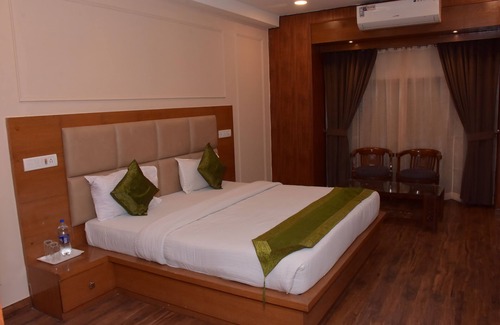Baddi Hotel | Budget-Friendly Stay at Clarks Inn Express Baddi