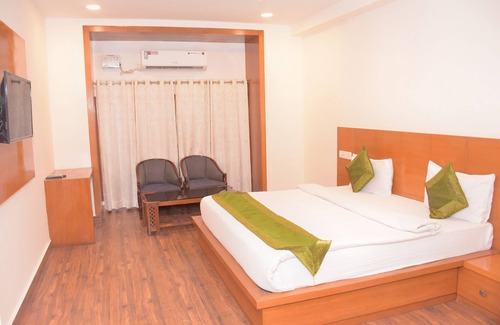 Baddi Hotel | Budget-Friendly Stay at Clarks Inn Express Baddi