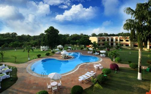 Khajuraho Hotel | Experience Clarks Khajuraho: 5-Star Stay with Ocean Views