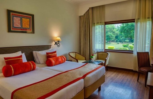 Khajuraho Hotel | Discover Clarks Khajuraho: 4-Star Retreat with Pool & Spa
