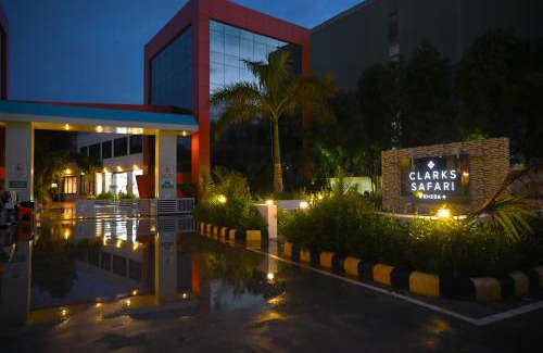 Matar Hotel | Relax at Clarks Safari Kheda, Ahmedabad - Pool & Dining