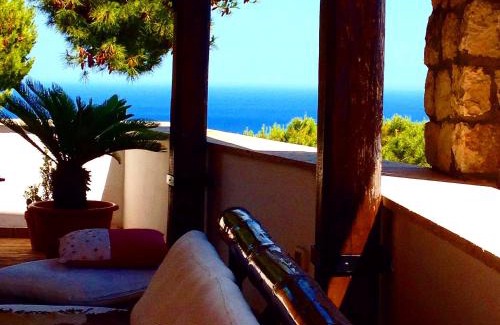Faro Bed & Breakfast | Relaxing Oceanfront Stay at Claro De Lua Circeo B&B