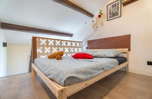 La Capelette Apartment | Discover Class Affaire: Family-Friendly Comfort Awaits