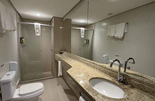 Belo Horizonte Hotel | Discover Class Hotel Passos: Spa, Dining & Family-Friendly