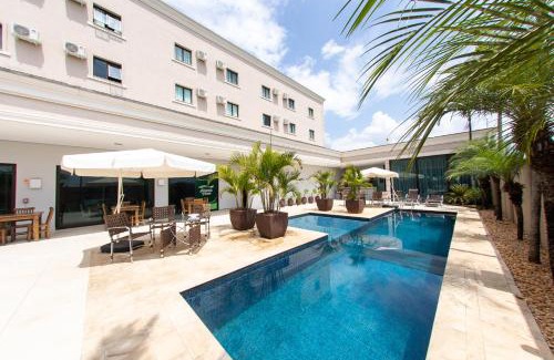 Pouso Alegre Hotel | Pet-Friendly Retreat at Class Hotel Pouso Alegre