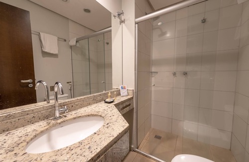Santa Luiza Hotel | Discover Class Hotel Varginha: Family-Friendly Retreat